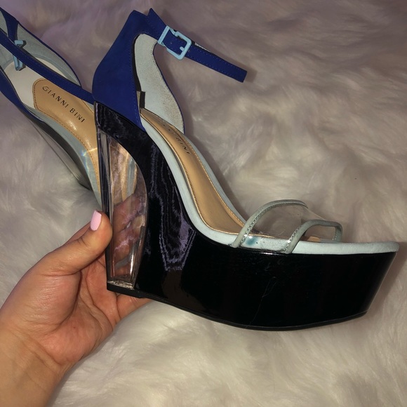 Shoes - Picture 2 of 4